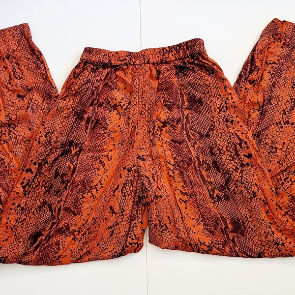 Rusted Snake print Slit pants - Picture 10 of 16
